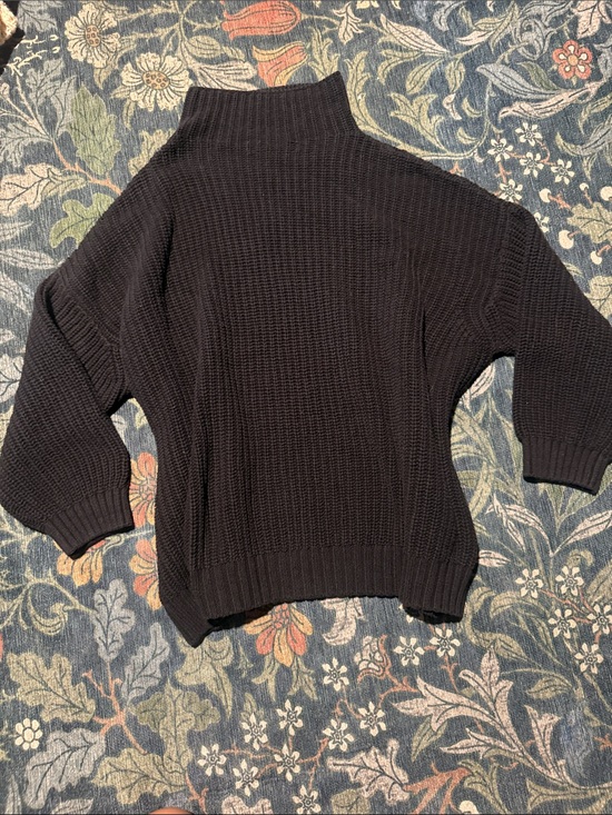 American Eagle Outfitters Sweaters - American Eagle Women’s Black Turtleneck Ribbed Sweater